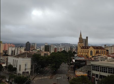 Feriado da Independência em BH é chuvoso e frio